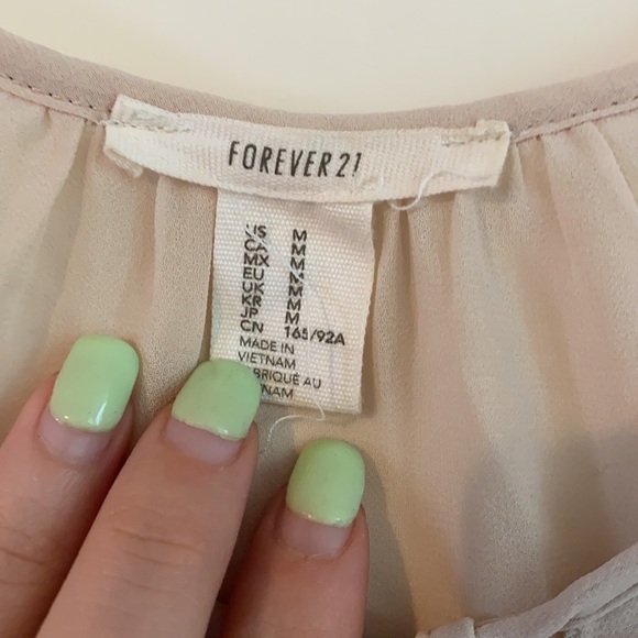 Tan blouse - Picture 2 of 3